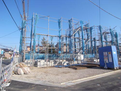 Local appearance photo. Local (11 May 2013) Shooting