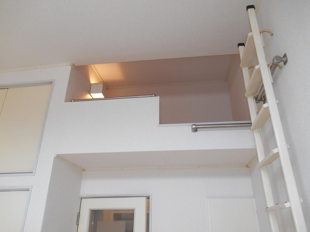 Other room space. loft