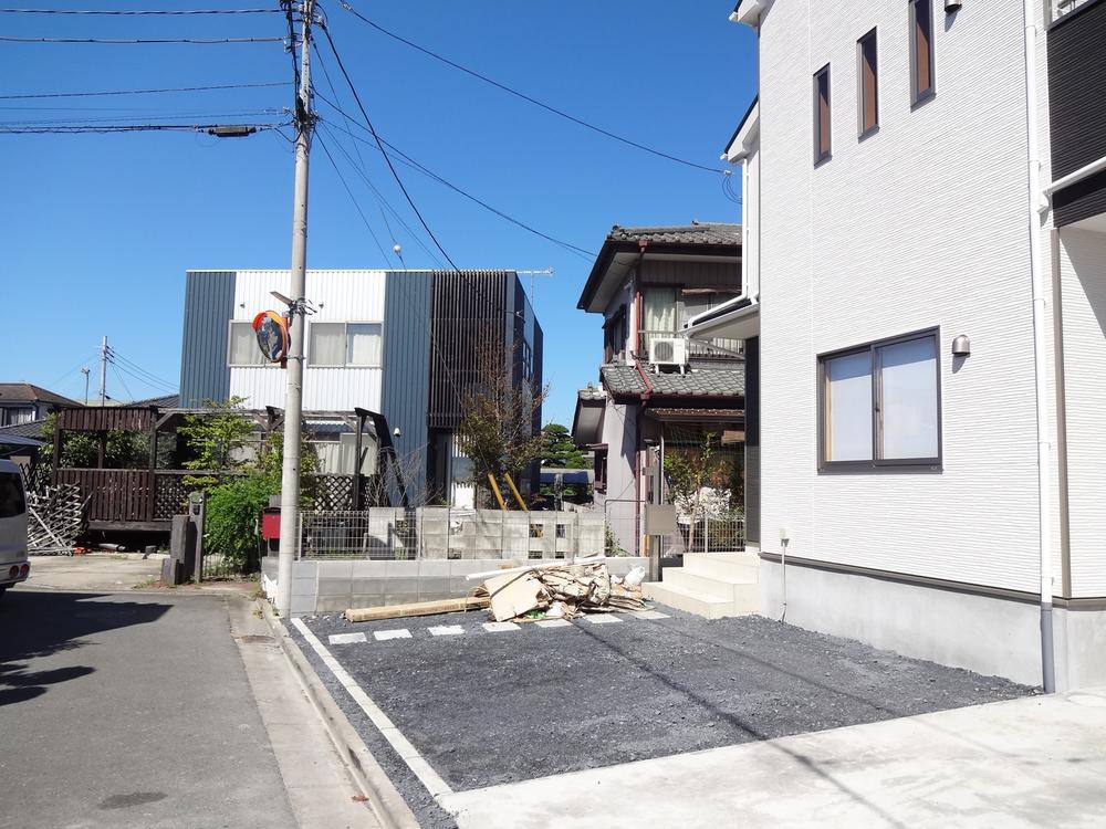 Local photos, including front road. Local (September 2013) Shooting