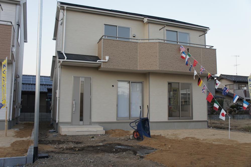 Local appearance photo. Local (12 May 2013) Shooting Building 2 appearance