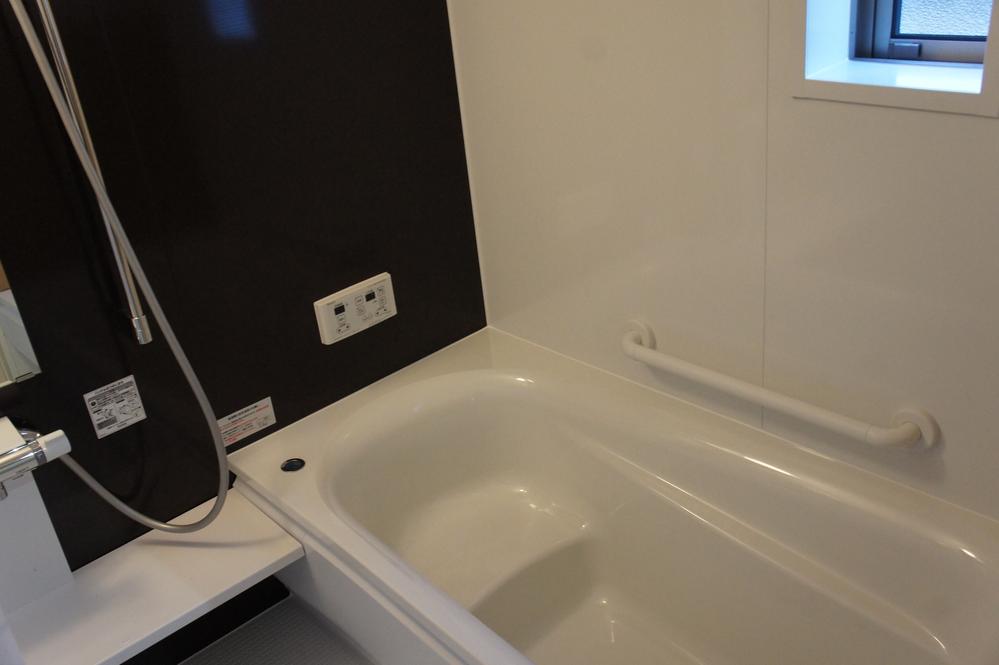 Bathroom. Indoor (12 May 2013) Shooting