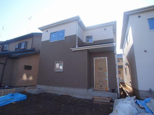 Local appearance photo. Local (11 May 2013) Shooting