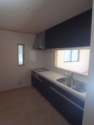 Kitchen. Local (12 May 2013) Shooting