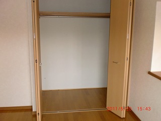 Receipt. Closet are located in each room.