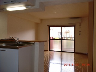 Living and room. Spacious is the living room of 15 quires.