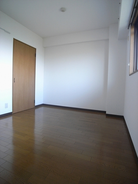 Living and room. Western-style 6 Pledge Storage room