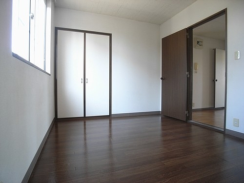 Living and room. Northern chamber 6 Pledge