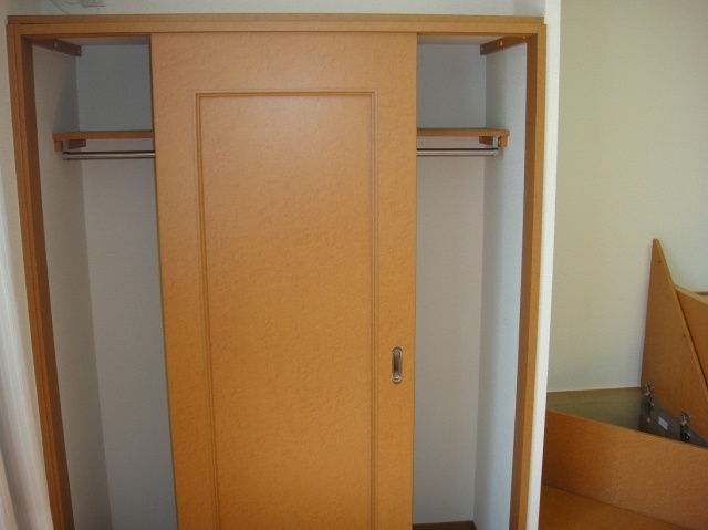 Receipt. Housed in a large rosette is also enough.