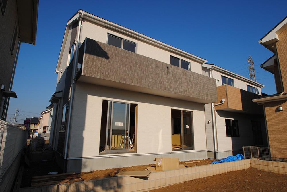 Local appearance photo. Local (12 May 2013) Shooting