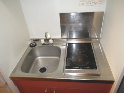 Kitchen. Is a two-burner electric stove clean Easy with a glass top ☆