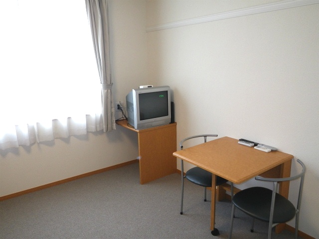 Living and room. Is clean clean, In lending rent!