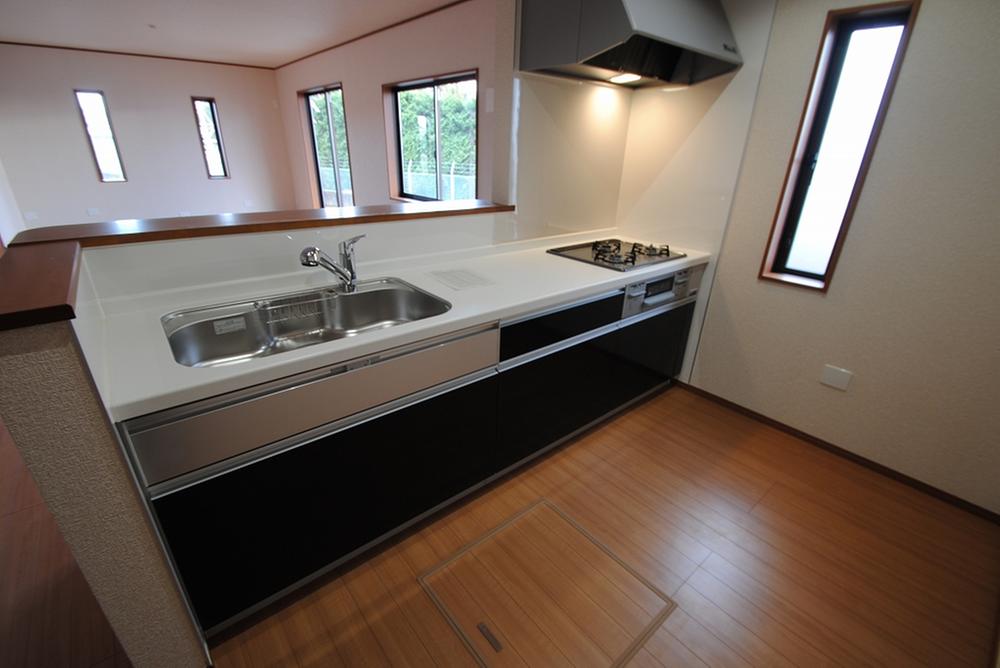 Kitchen. Indoor (12 May 2013) Shooting