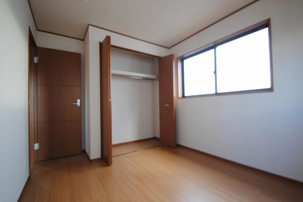 Non-living room. Indoor (12 May 2013) Shooting