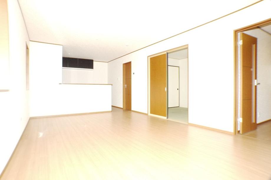 Same specifications photos (Other introspection)