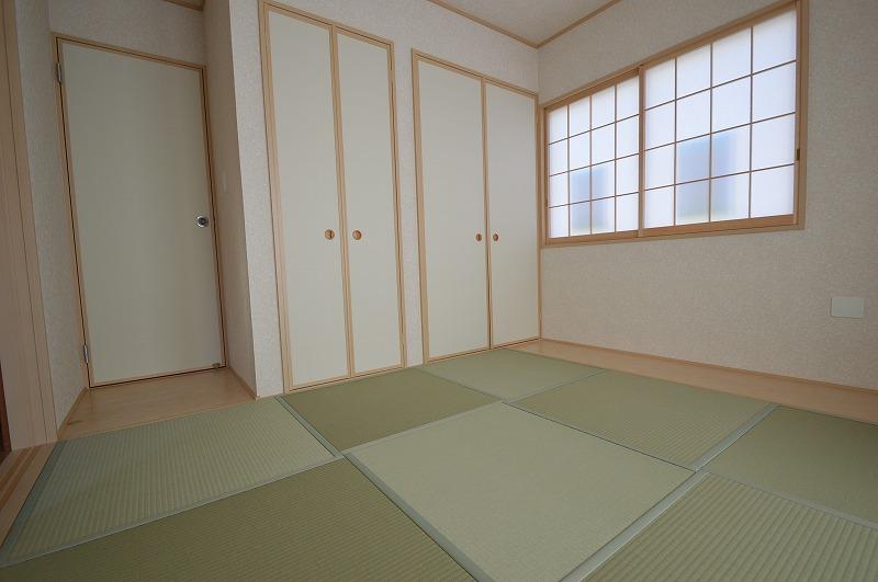 Same specifications photos (Other introspection). Same specifications