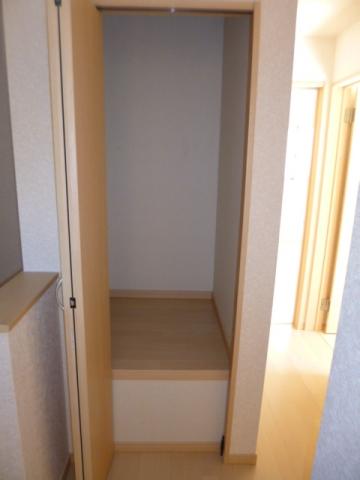 Receipt. 2F corridor