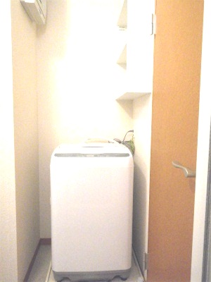 Other Equipment. There undressing space!