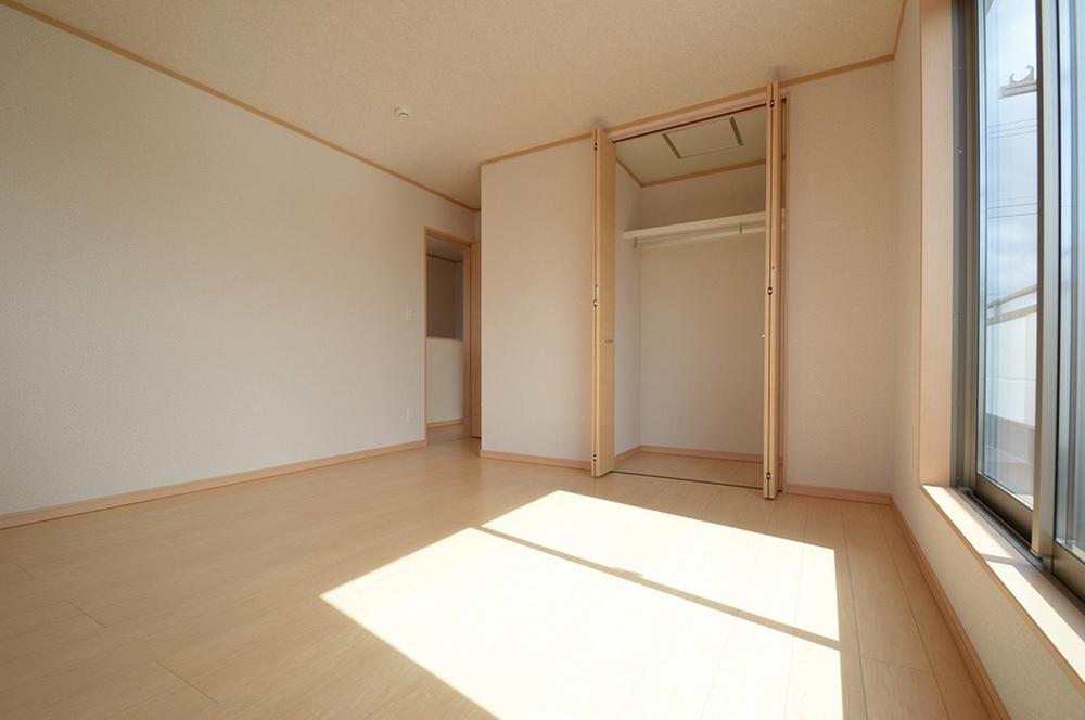 Non-living room. Indoor (10 May 2013) Shooting