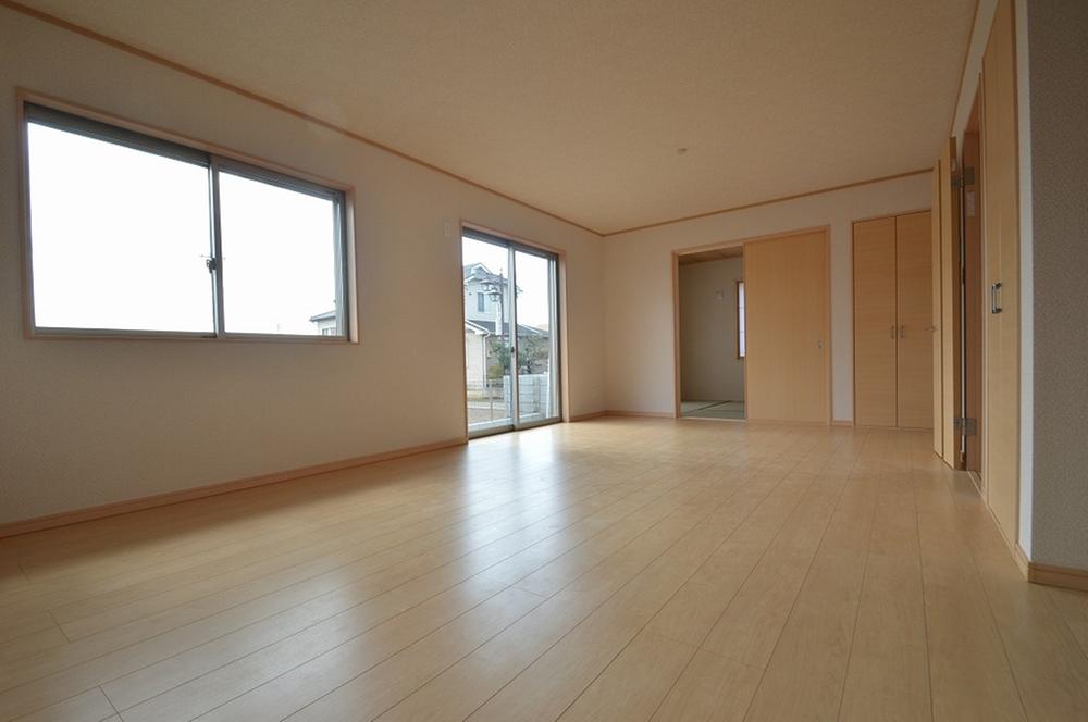 Living. Indoor (10 May 2013) Shooting