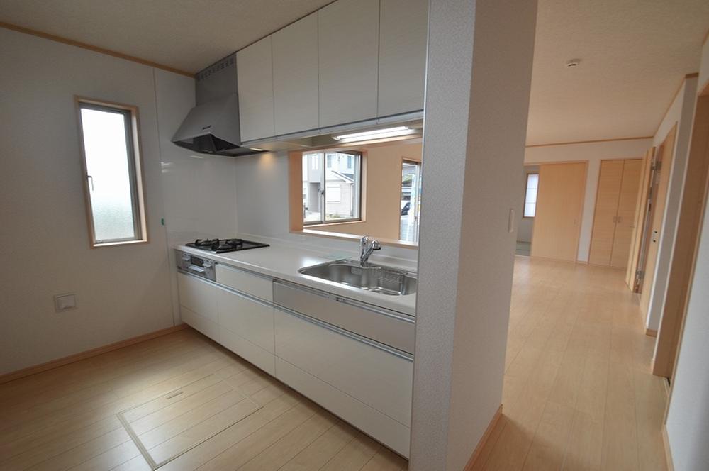 Kitchen. Indoor (10 May 2013) Shooting