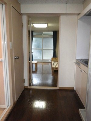 Other room space. Cleaning Easy flooring