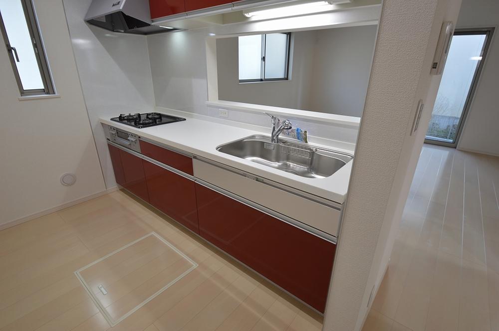 Kitchen. Indoor (12 May 2013) Shooting