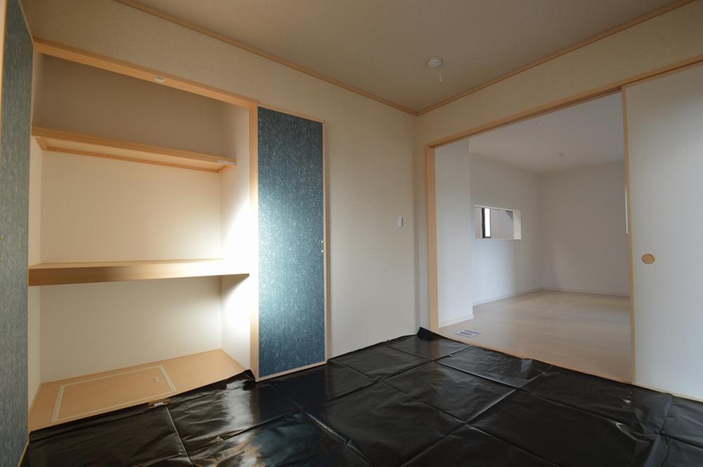 Non-living room. Indoor (12 May 2013) Shooting