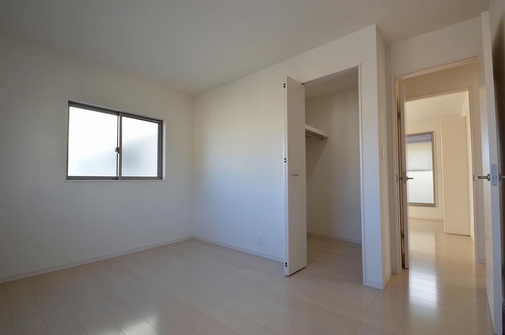 Non-living room. Indoor (12 May 2013) Shooting