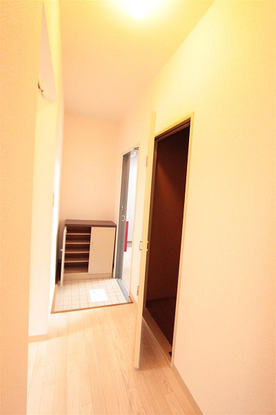 Entrance. Some of the differences have per room difference photo