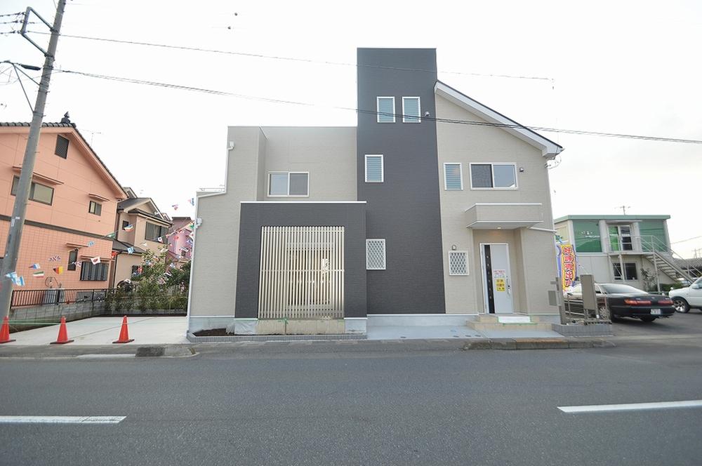 Local photos, including front road. Local (August 2013) Shooting