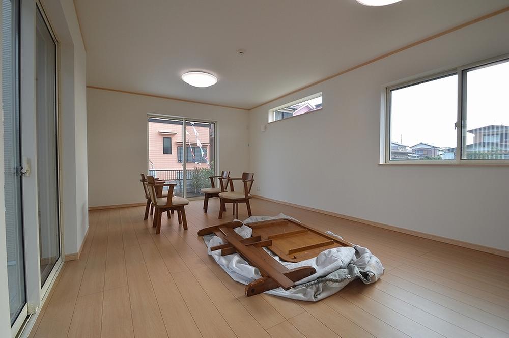 Living. Local (August 2013) Shooting