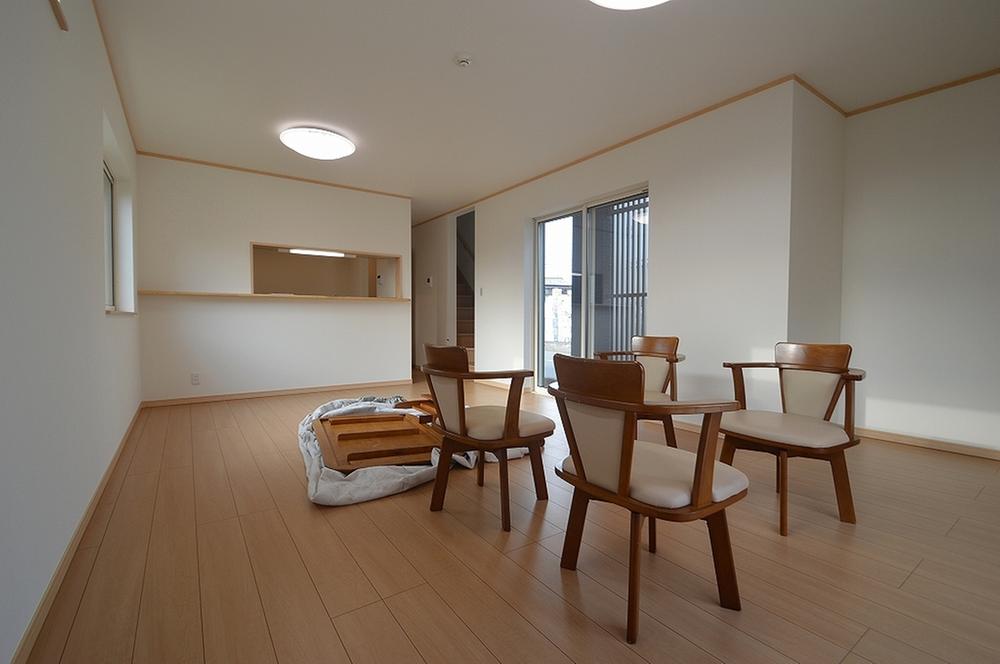 Living. Local (August 2013) Shooting