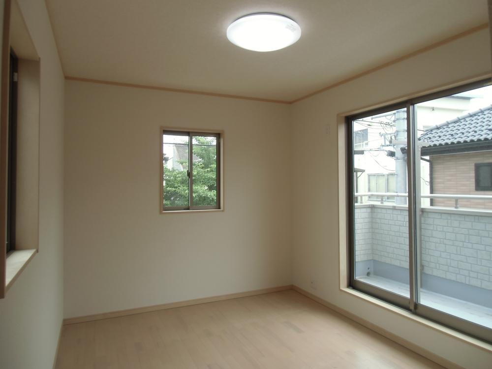 Non-living room. Room (May 2013) Shooting