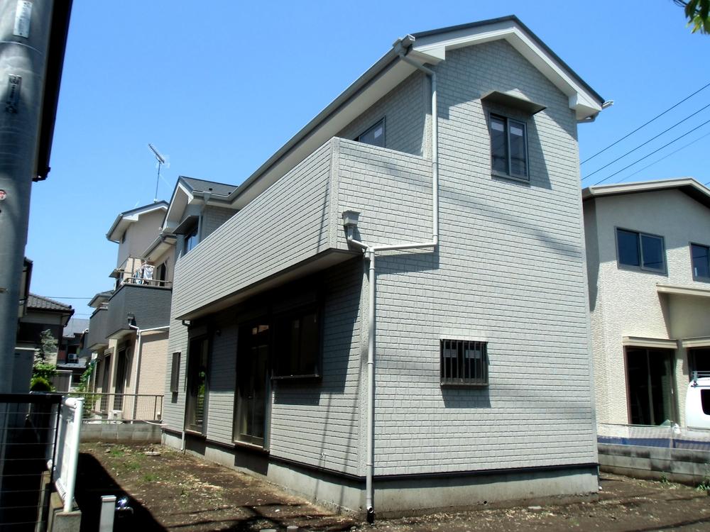 Local photos, including front road. Local (May 2013) Shooting