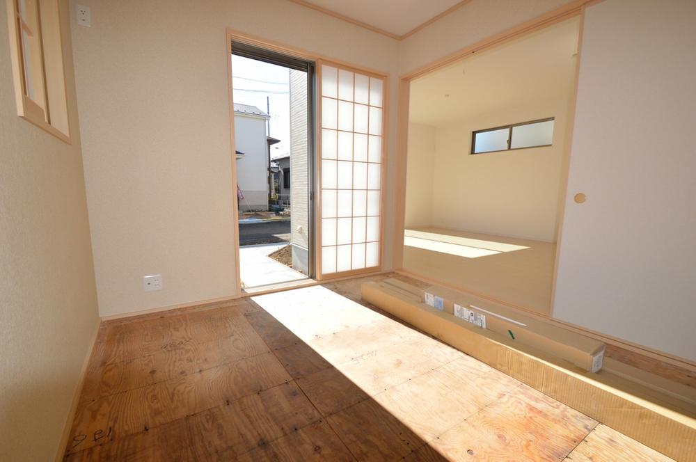 Non-living room. Indoor (12 May 2013) Shooting