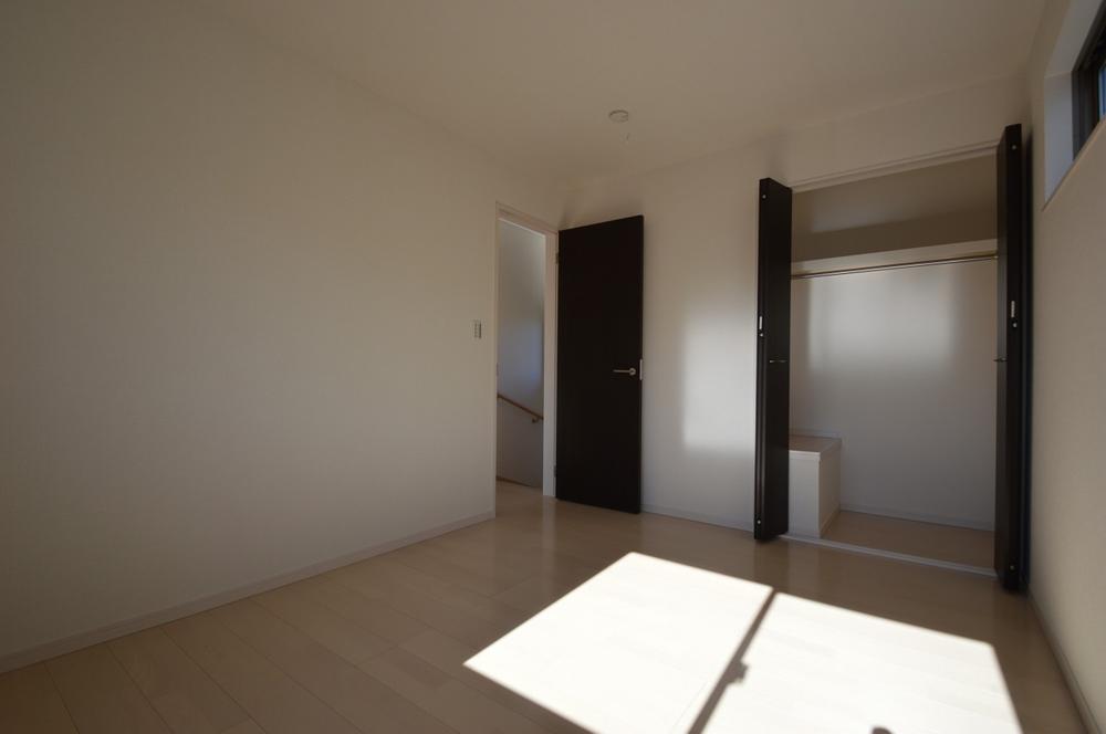 Non-living room. Indoor (12 May 2013) Shooting