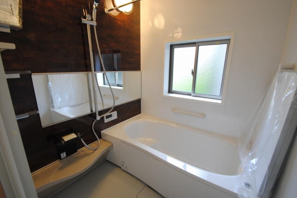 Bathroom. Indoor (11 May 2013) Shooting