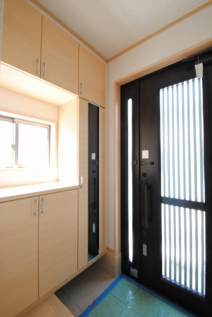 Entrance. Indoor (11 May 2013) Shooting