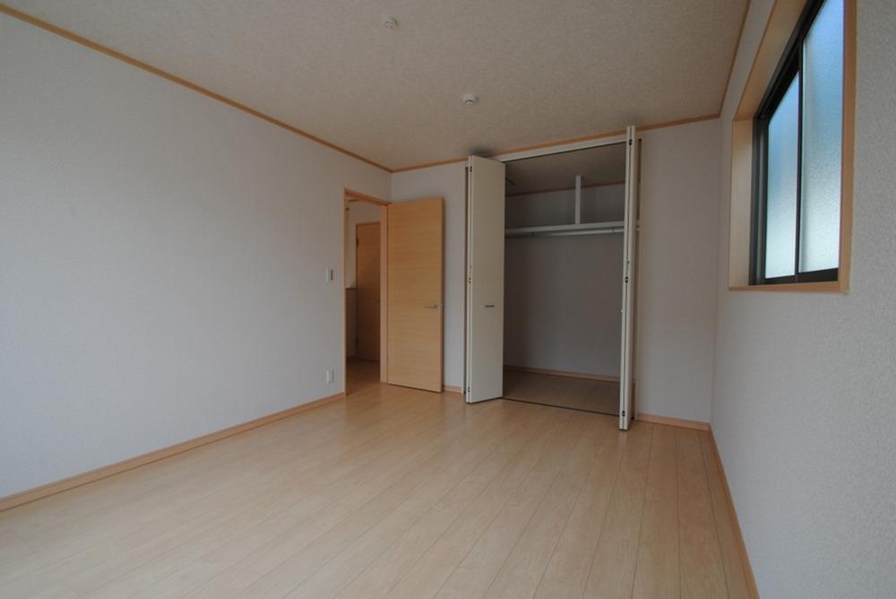 Non-living room. Indoor (11 May 2013) Shooting