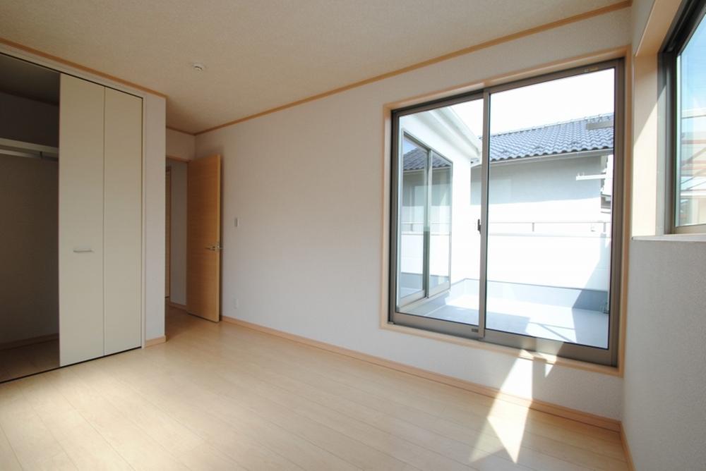 Non-living room. Indoor (11 May 2013) Shooting