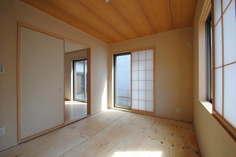 Non-living room. Indoor (11 May 2013) Shooting