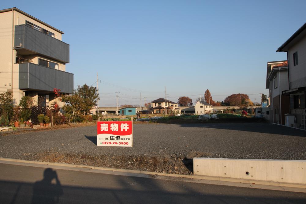 Local photos, including front road. Local (12 May 2013) Shooting