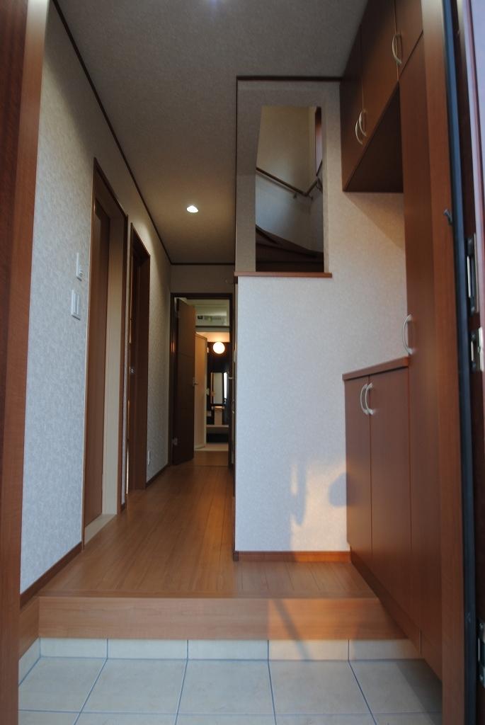 Entrance. Indoor (12 May 2013) Shooting