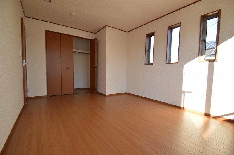 Non-living room. Indoor (12 May 2013) Shooting