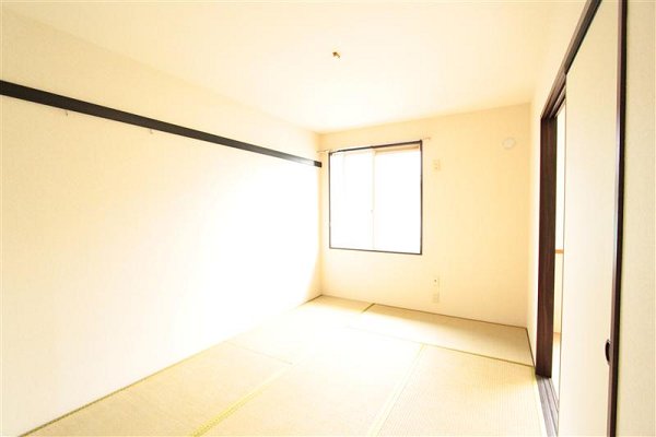 Other room space. East 6-mat Japanese-style room