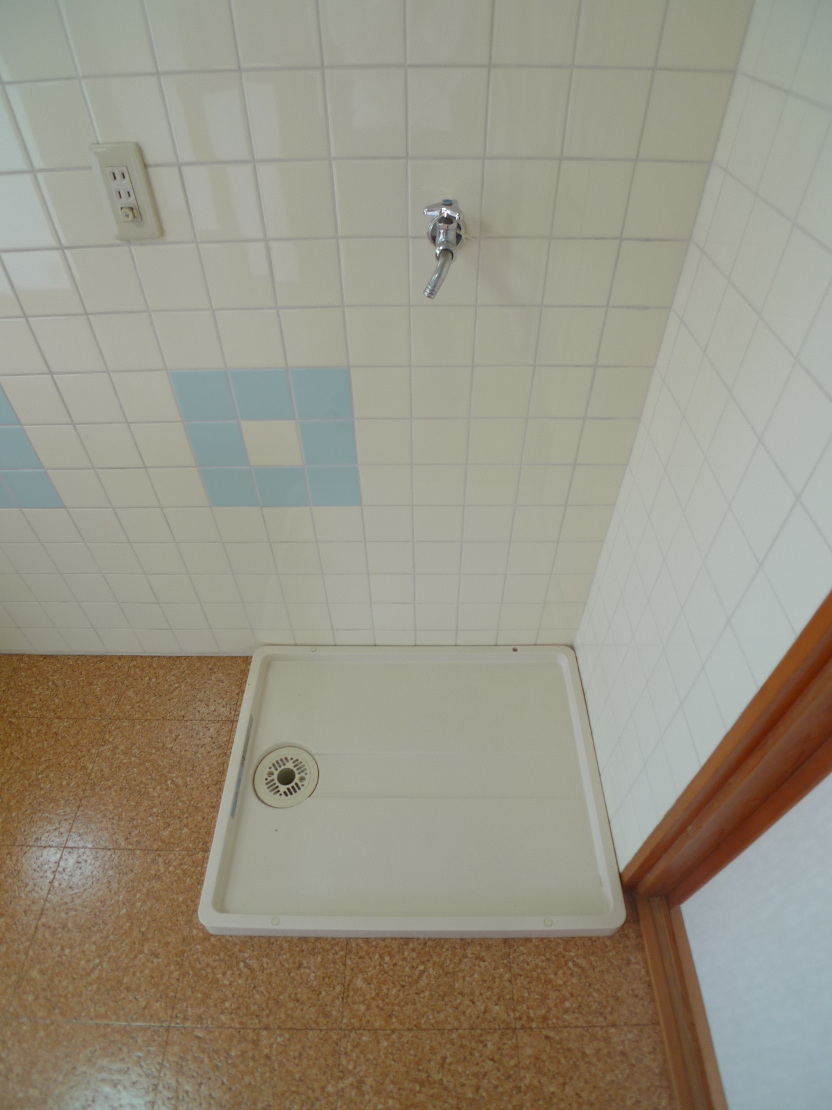 Other room space. Washing machine Storage