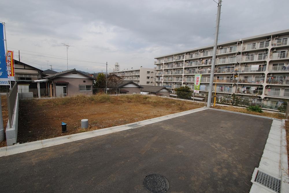 Local appearance photo. Local (12 May 2013) Shooting