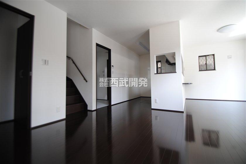 Same specifications photos (living). Same specifications