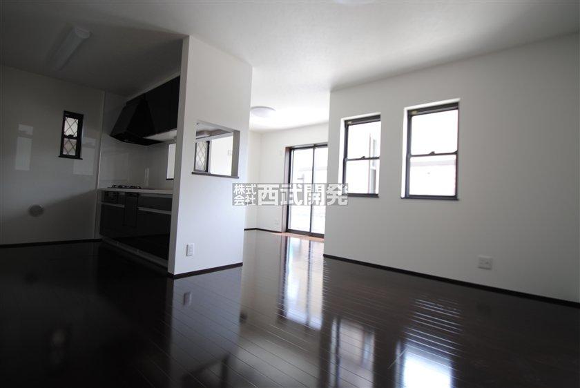 Same specifications photos (living). Same specifications