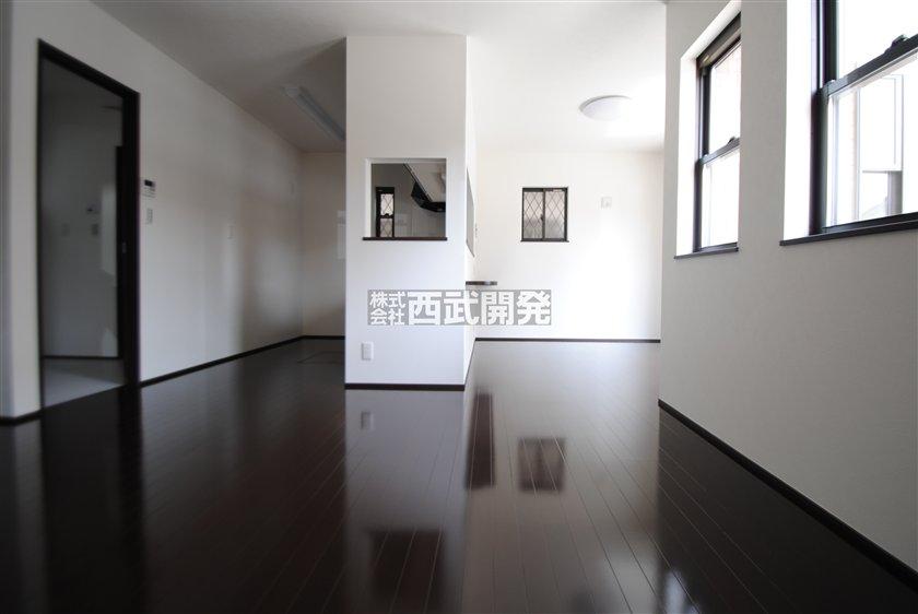 Same specifications photos (living). Same specifications